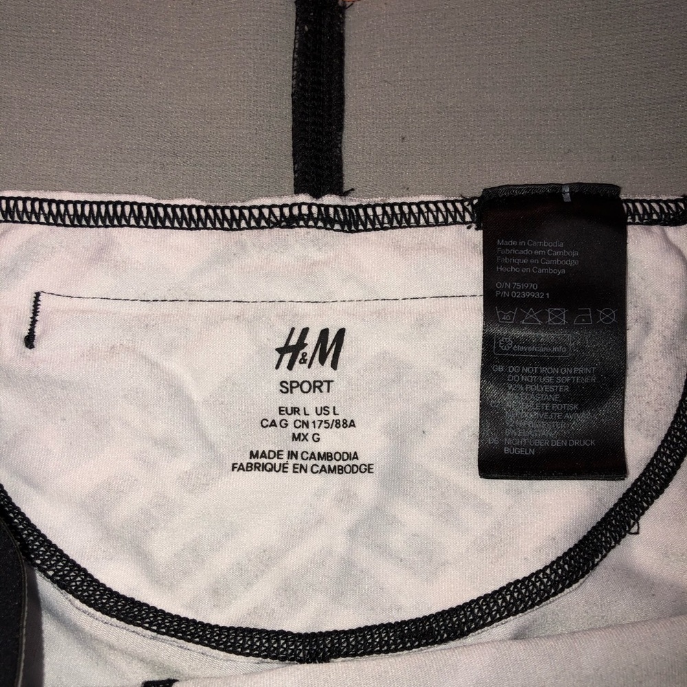 H&M Sport Capri Leggings - Picture 3 of 3